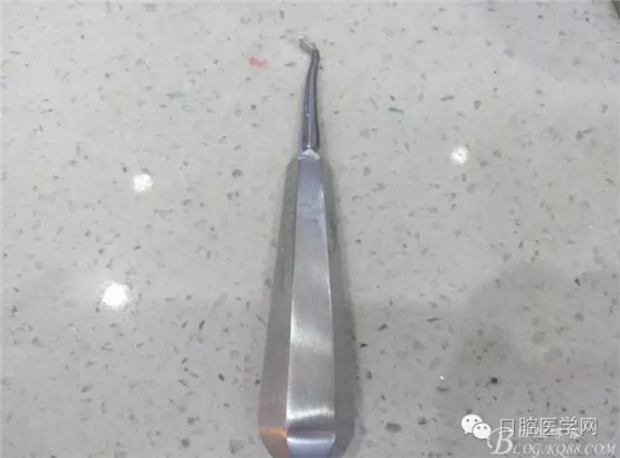 乳磨牙金屬預成冠制作