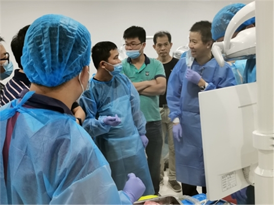 張東星老師南寧站微創拔牙實操課 宇森電動馬達助力