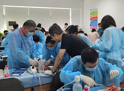 張東星老師南京微創拔牙教學